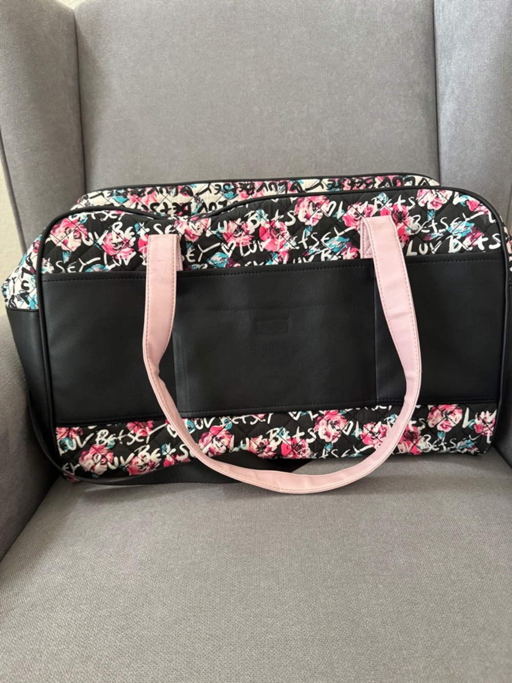 Betsey Johnson Floral Graffiti Travel Bag Weekender Duffel Carry-On Pink Black - Picture 4 of 9